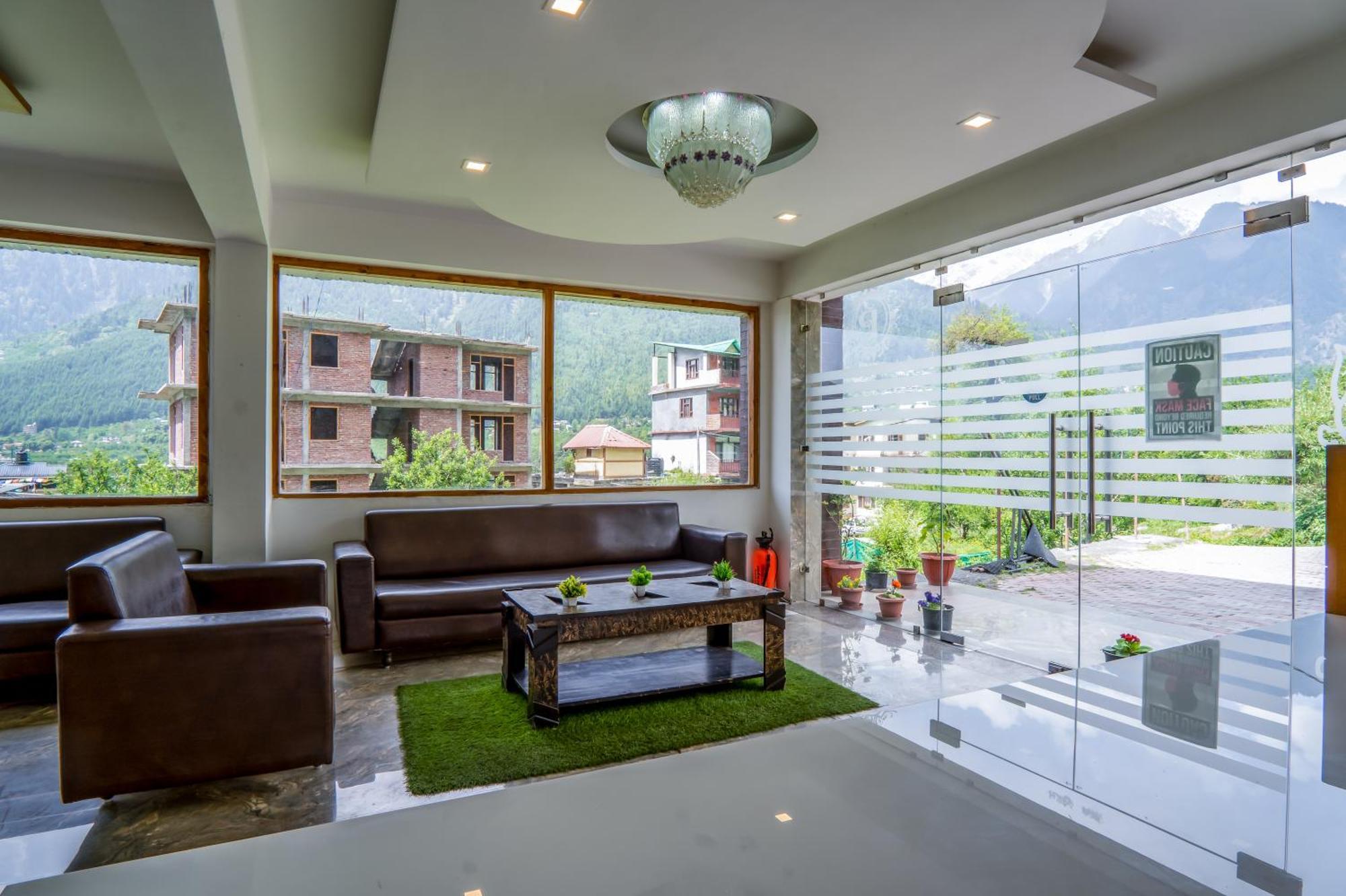 Pristine Inn Manali Exterior foto